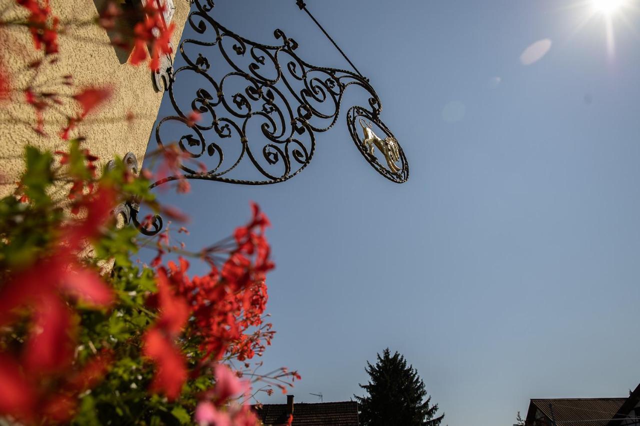 Landgasthof & Brauerei Loewen Sasbach Sasbach  Kültér fotó
